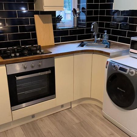 One Bedroom Apartment In Walsall Sleeps 4 Free Wifi By Villazu Bloxwich 外观 照片
