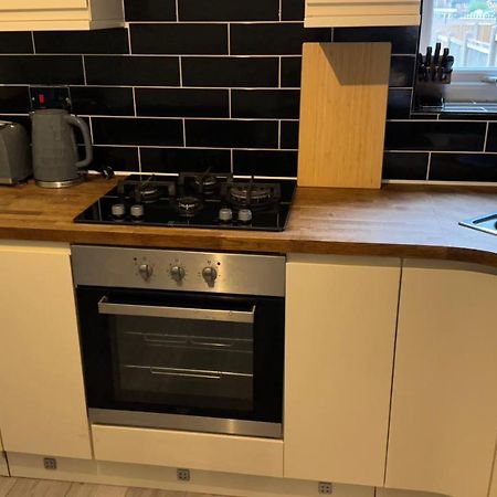 One Bedroom Apartment In Walsall Sleeps 4 Free Wifi By Villazu Bloxwich 外观 照片