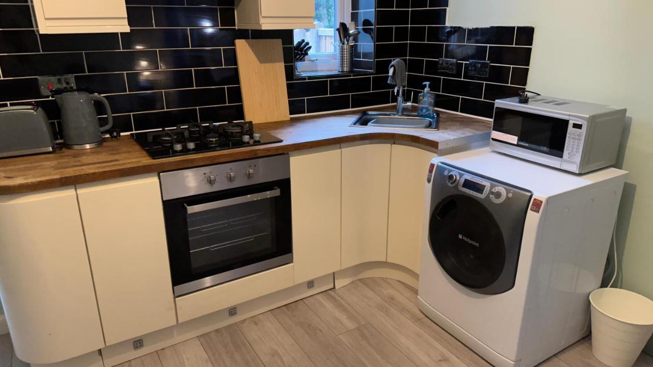 One Bedroom Apartment In Walsall Sleeps 4 Free Wifi By Villazu Bloxwich 外观 照片
